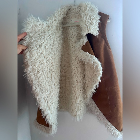 Vince Camuto Tan Faux Shearling Vest - Picture 2 of 5